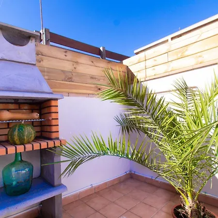 Apartment Patio Budget Studio 11 *